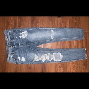 American Eagle boyfriend jeans. Mid rise. Size 0 regular.